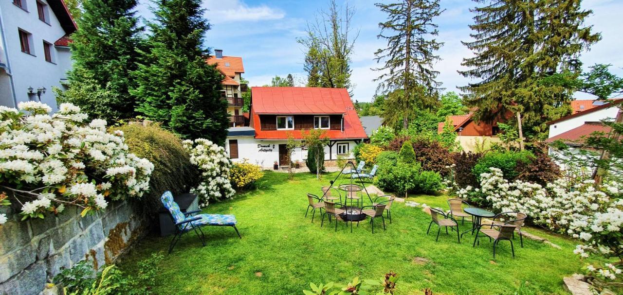 Domek Artysty Sklářská Poruba Exteriér fotografie